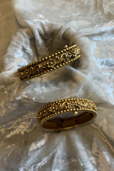 MIYARI GOLD BANGLES