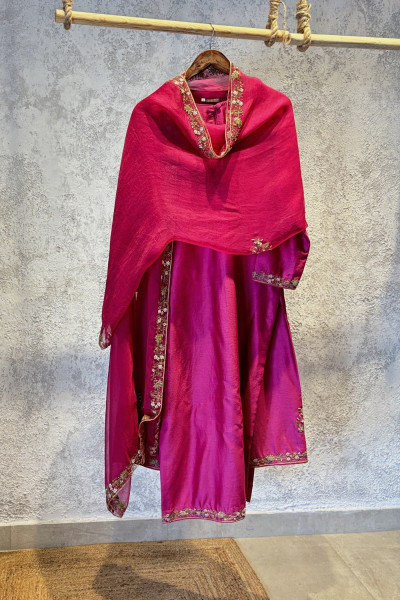 CEILINE CHANDERI SILK KURTA SET-Peacock Pink