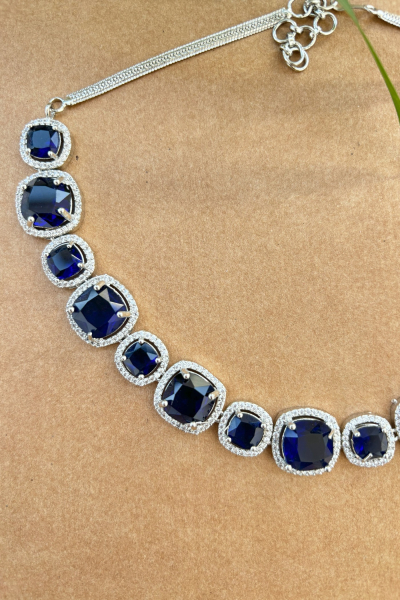 SAPPHIRE NECK SET