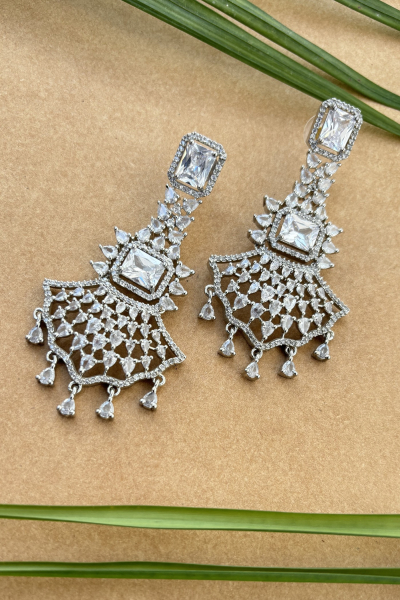 MEERA DROP EARRINGS