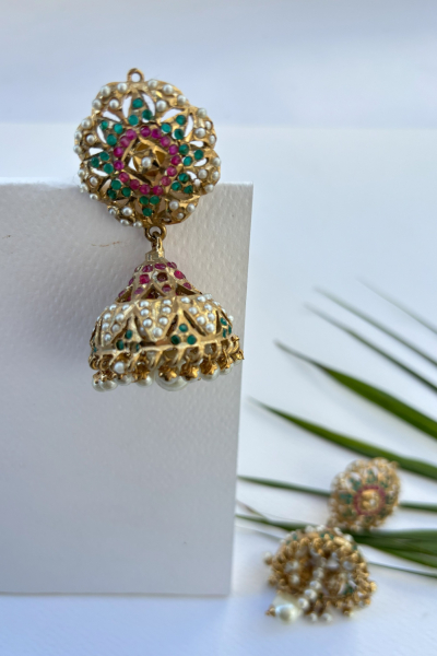 MEENA JHUMKA