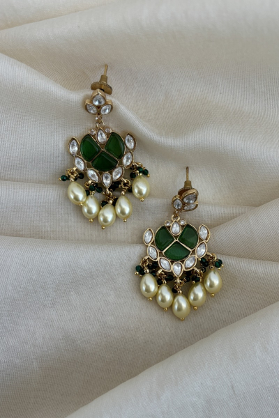 DEVIKA EMRALD EARINGS