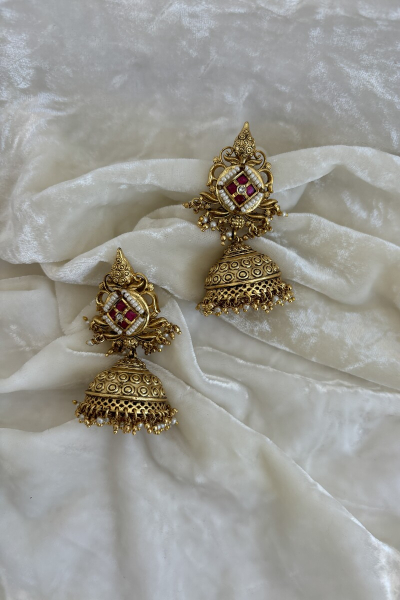 DIVANI JHUMKA