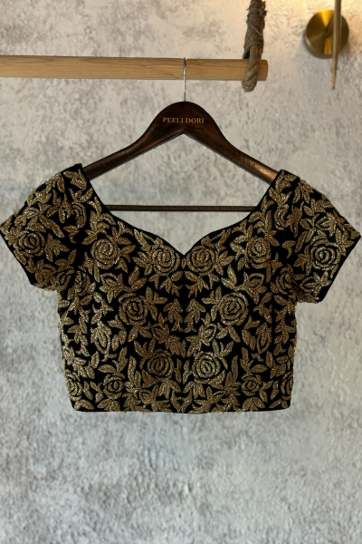 BLACK ROSY BLOUSE