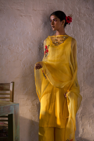 GUL NILAKSHI KURTA SET